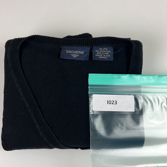 DOCKERS Navy Argyle Sweater Vest - Picture 6 of 6